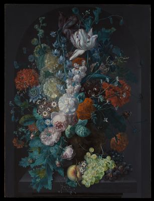 A vase of flowers